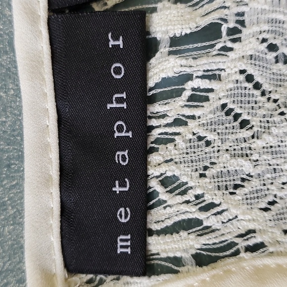 METAPHOR, beautiful short sleeve blouse. Size medium  cream color. Crochet lace, - Picture 9 of 12